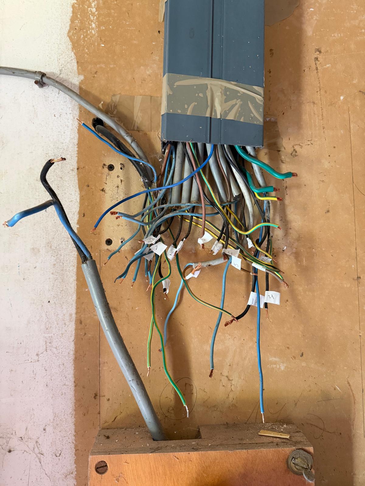 Avant — Installation tableau electrique